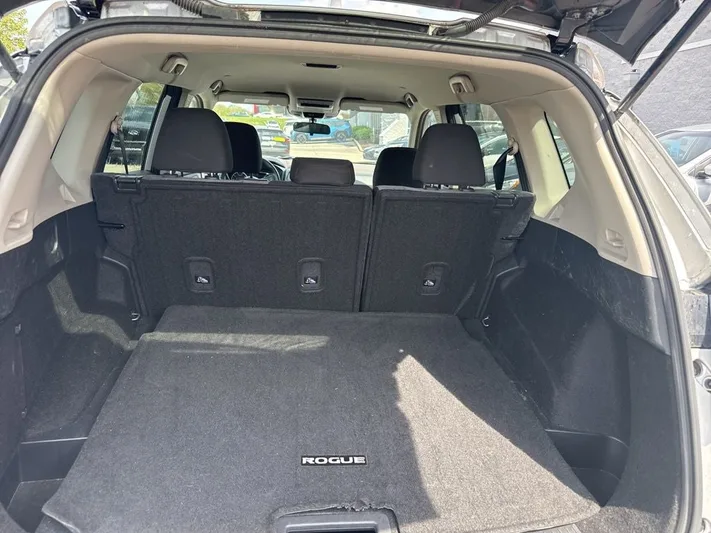 2023 Nissan Rogue - view 30