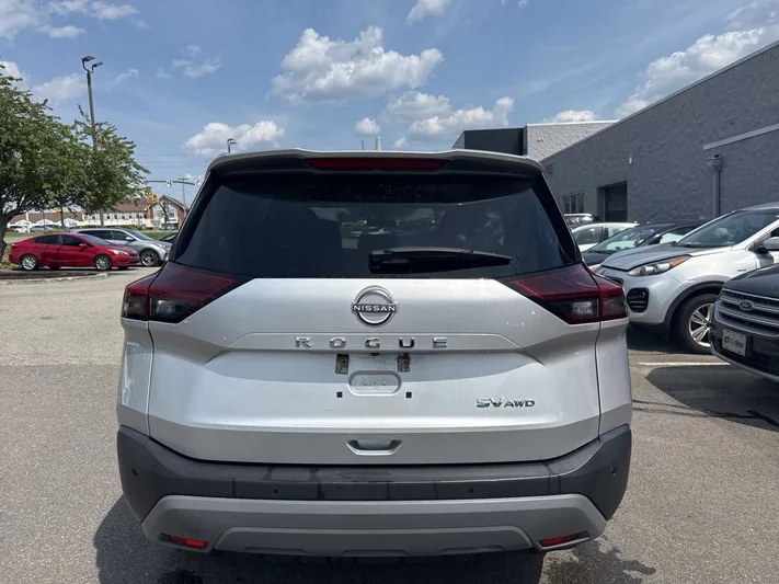 2023 Nissan Rogue - view 5