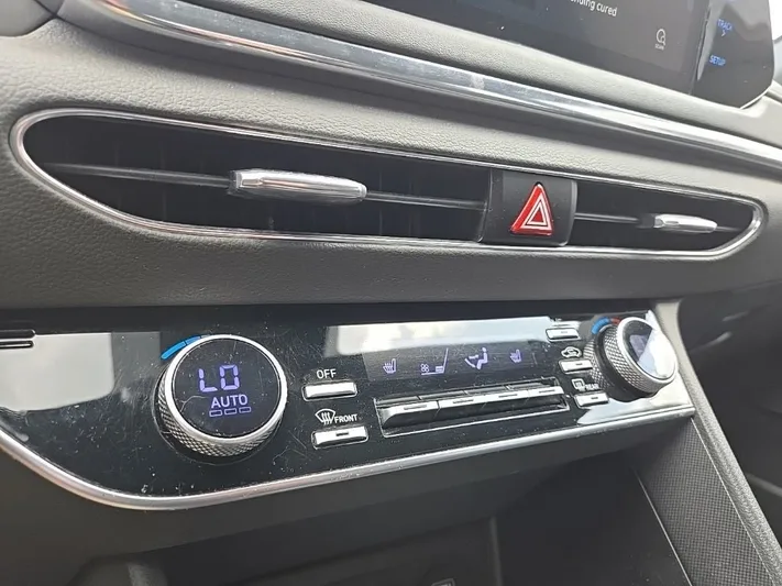 2020 Hyundai Sonata - view 20