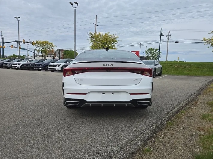 2023 Kia K5 - view 4