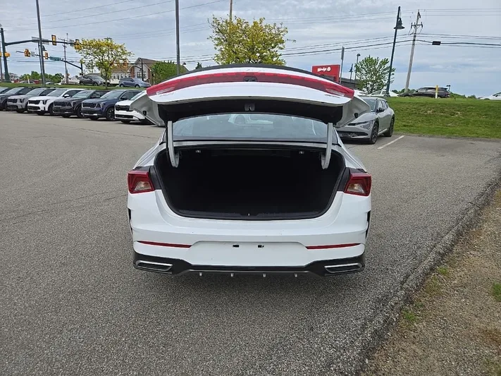2023 Kia K5 - view 5