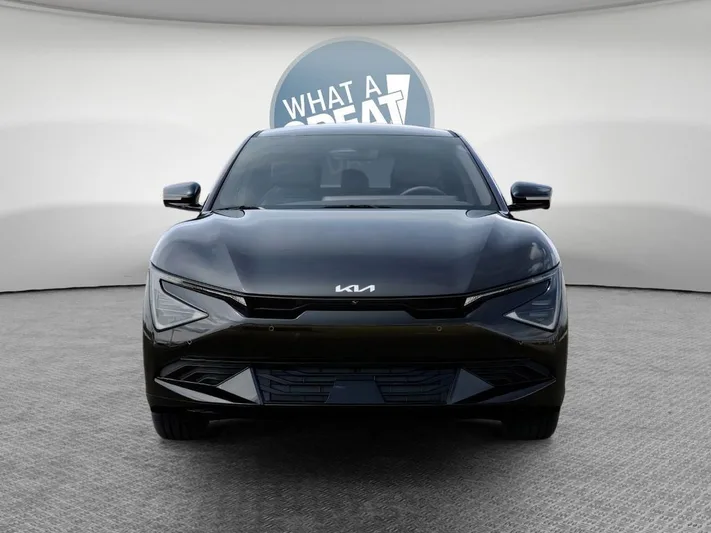 2025 Kia EV6 - view 2