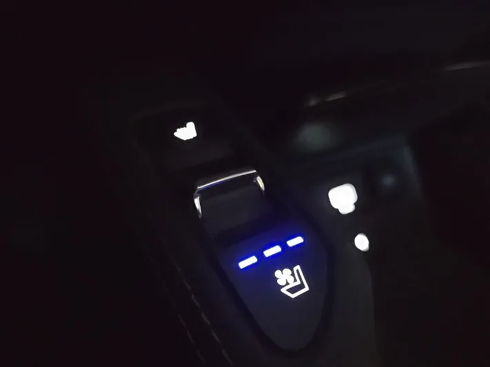 2021 Kia Telluride - view 28