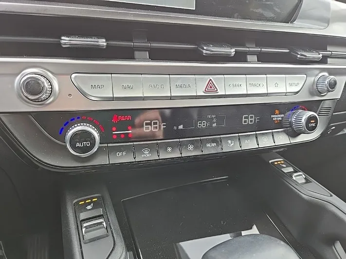 2023 Kia Telluride - view 14