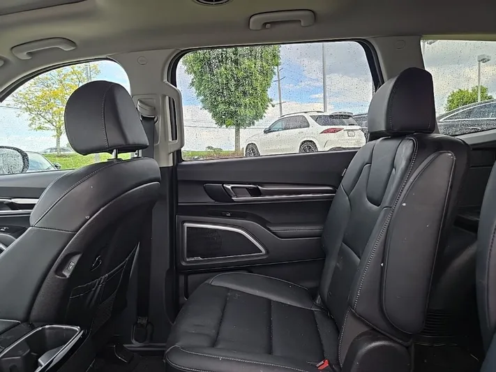 2023 Kia Telluride - view 30