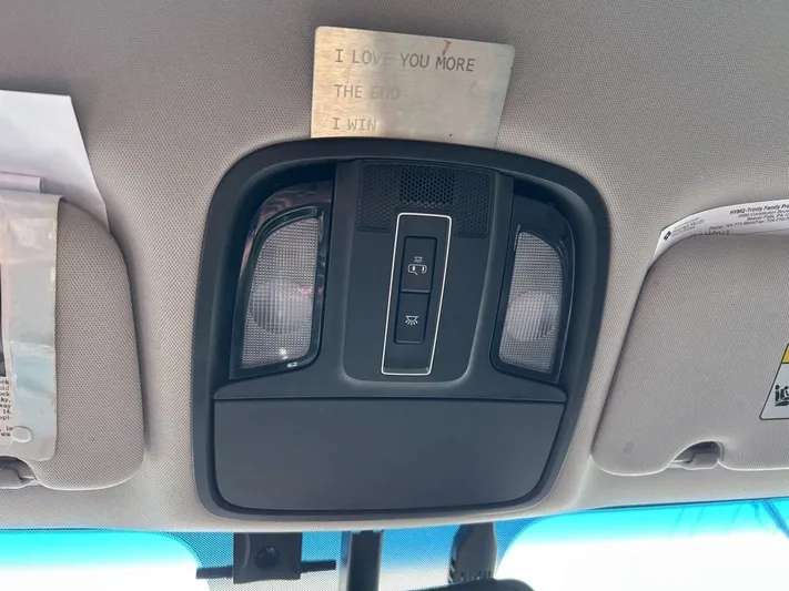 2019 Kia Sorento - view 14