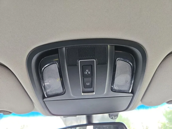 2019 Kia Sorento - view 28