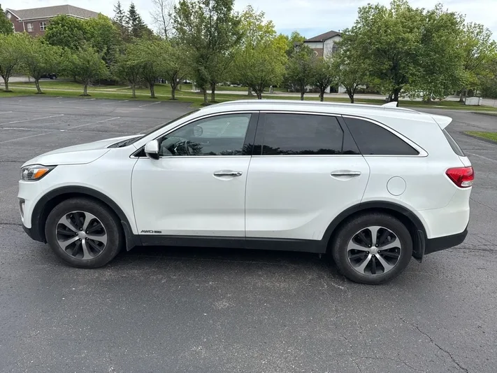 2018 Kia Sorento - view 4