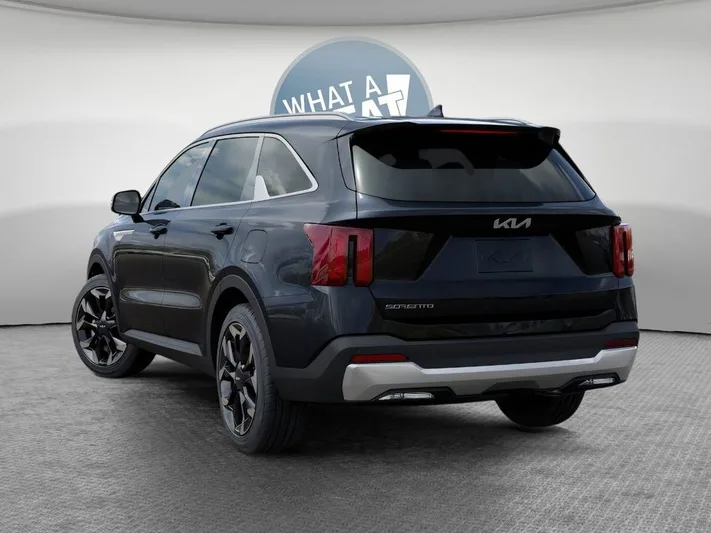 2026 Kia Sorento - view 4
