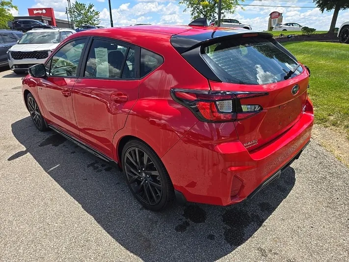 2024 Subaru Impreza - view 8