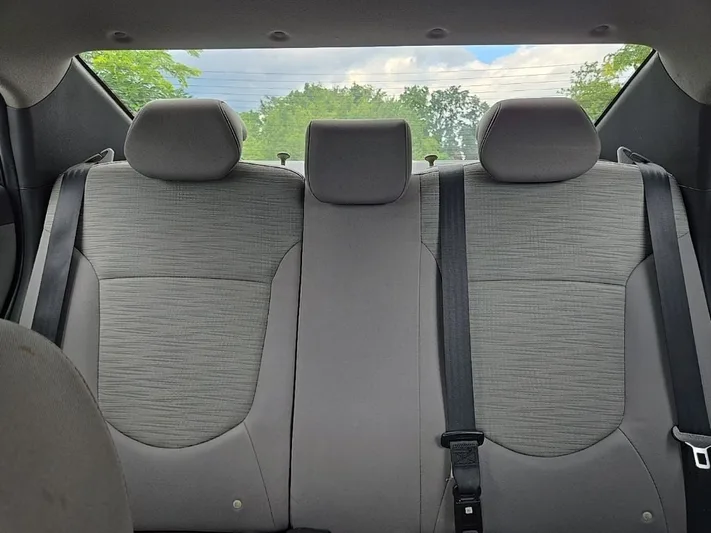 2016 Hyundai Accent - view 27