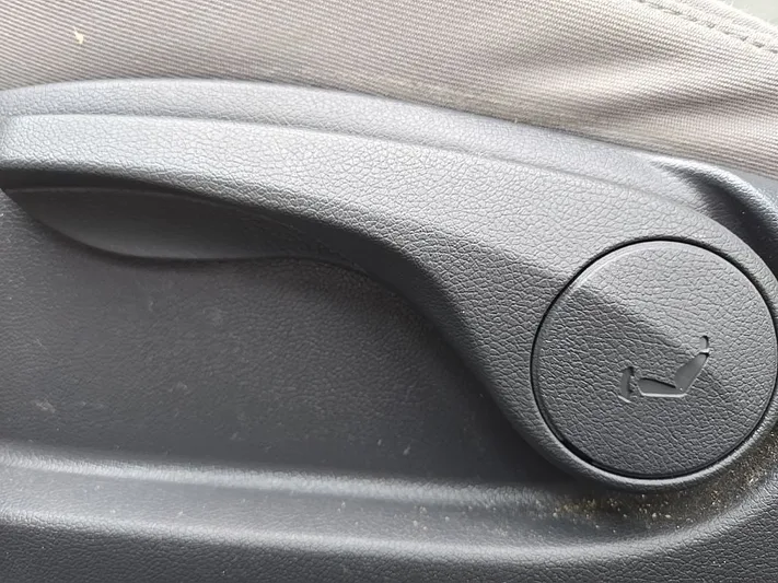 2016 Hyundai Accent - view 29