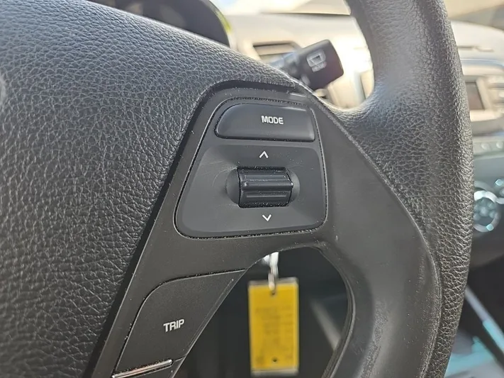 2017 Kia Forte5 - view 14