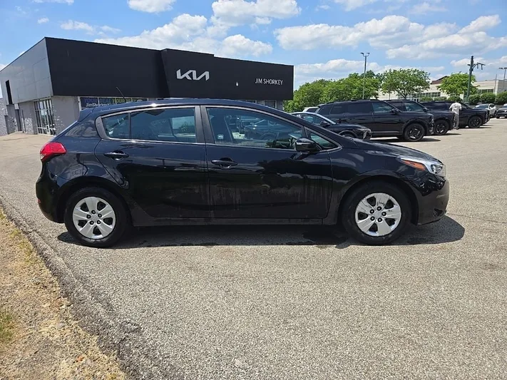2017 Kia Forte5 - view 2