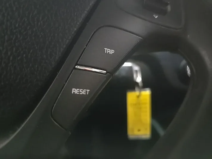 2017 Kia Forte5 - view 28