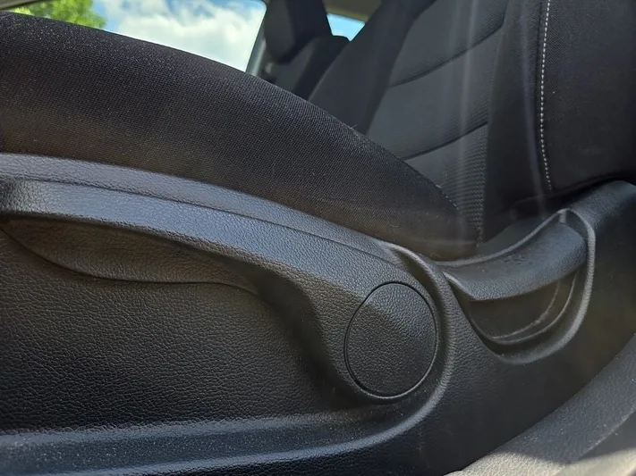 2017 Kia Forte5 - view 29