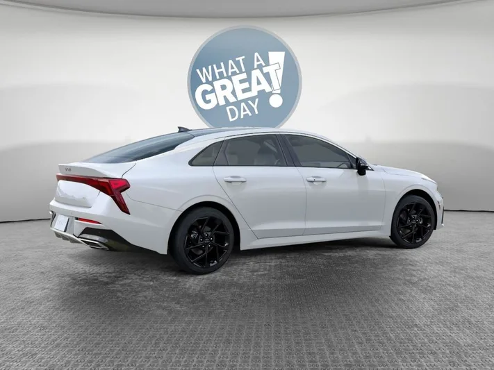 2026 Kia K5 - view 6
