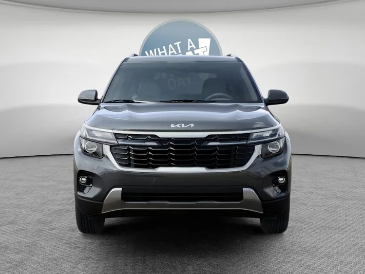 2026 Kia Seltos - view 2