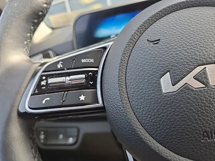 2024 Kia Seltos - view 11