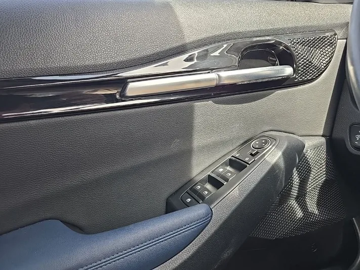 2024 Kia Seltos - view 14