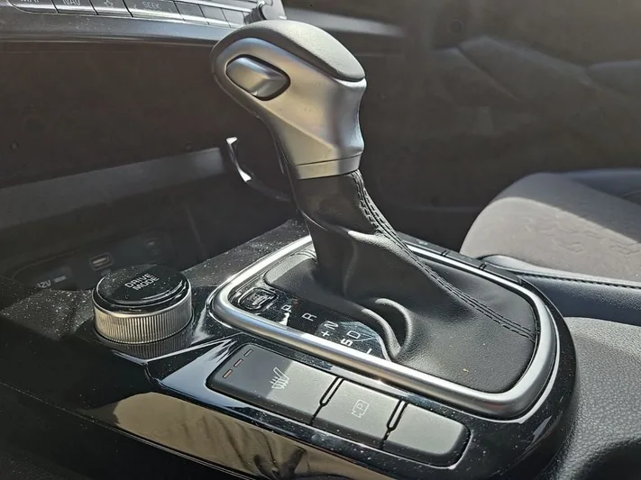 2024 Kia Seltos - view 21