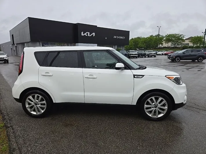 2018 Kia Soul - view 2