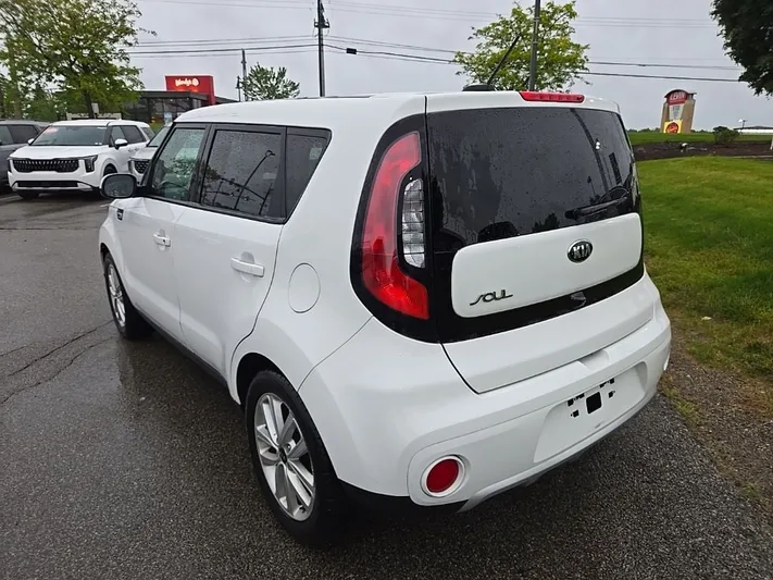 2018 Kia Soul - view 5