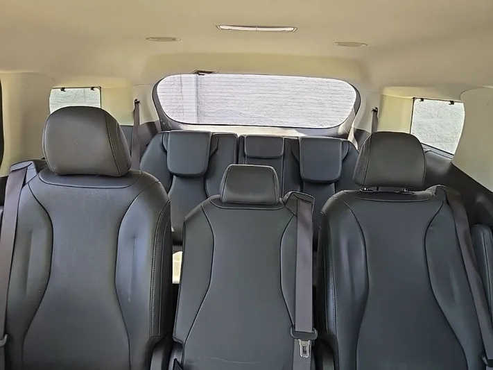 2025 Kia Carnival - view 28