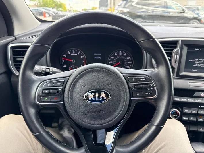 2018 Kia Sportage - view 17