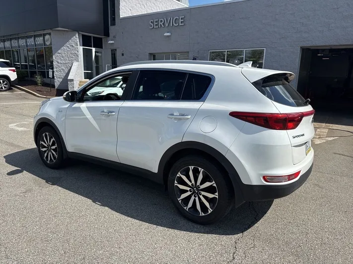 2018 Kia Sportage - view 4