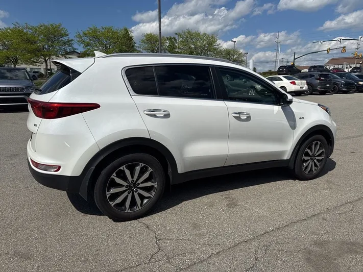 2018 Kia Sportage - view 5