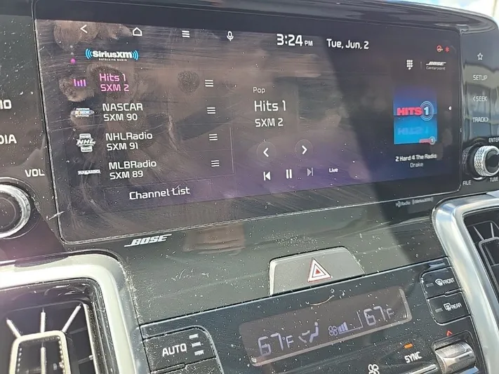 2023 Kia Sorento - view 25