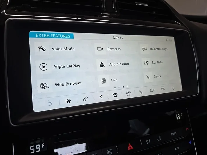 2019 Jaguar XE - view 19