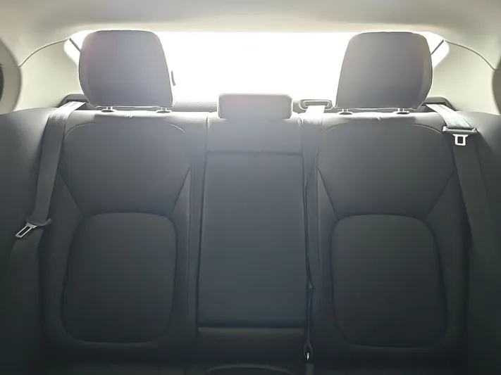 2019 Jaguar XE - view 25