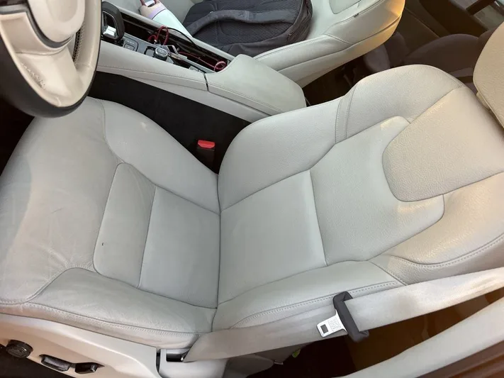 2025 Volvo XC90 - view 19