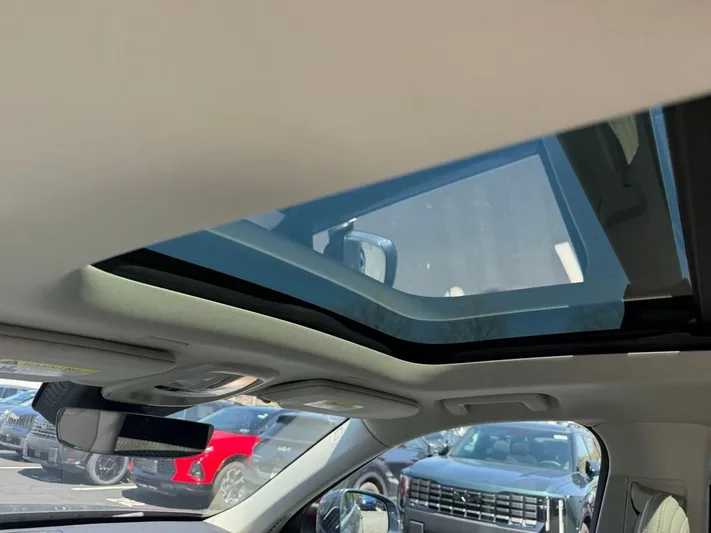 2025 Volvo XC90 - view 24