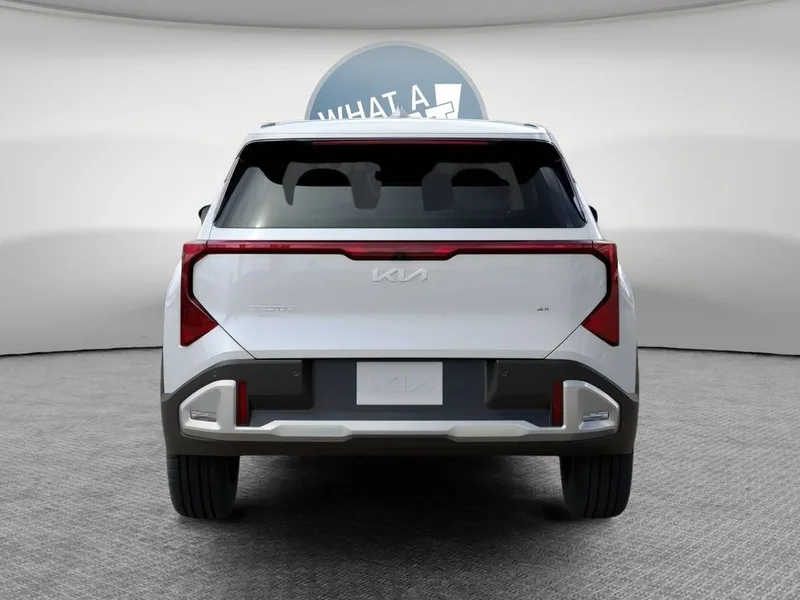 2027 Kia Seltos LX, photo 5
