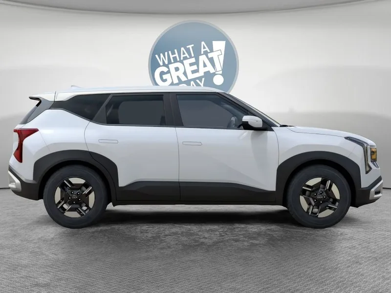 2027 Kia Seltos LX, photo 7
